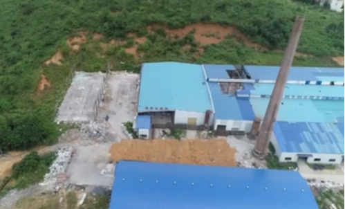 湖南武岡高危煙囪群控爆拆除行動(dòng)